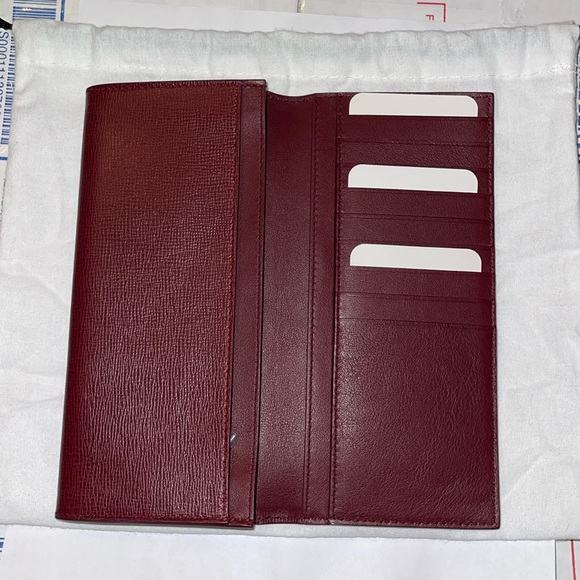 Bottega Veneta burgundy intrecciato woven wallet . Pristine condition. - Picture 2 of 10